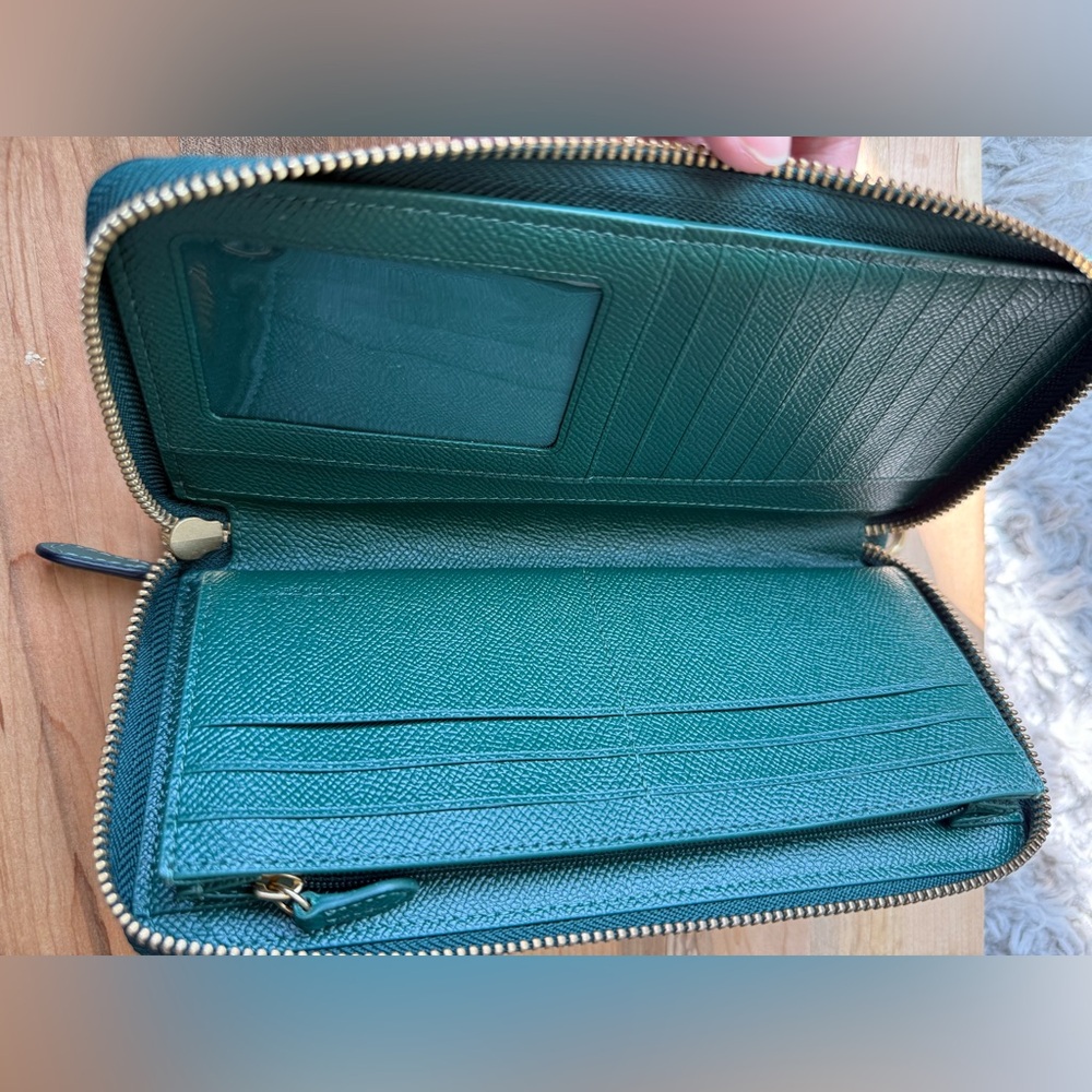 COACH Essential Continental Wallet Zip Around Crossgrain Leather Dark Green - Picture 4 of 7